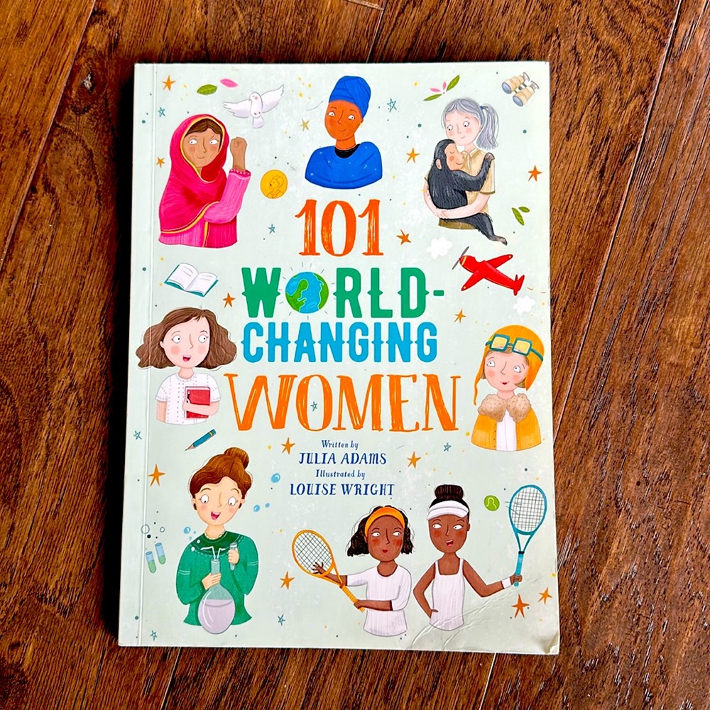 🌞Summer sale! 50% off! 101 World-Changing Women Book🌞